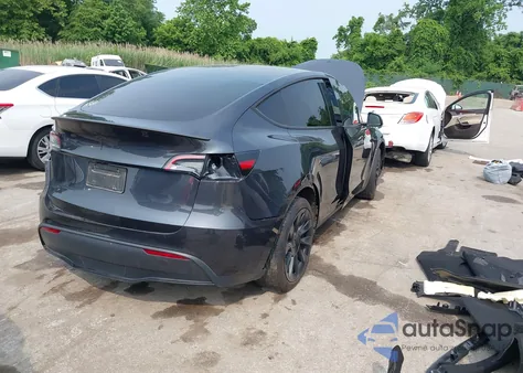 2024 Tesla Model Y Long Range Dual Motor All-Wheel Drive from USA, damaged, VIN 7SAYGDEE6RA226536